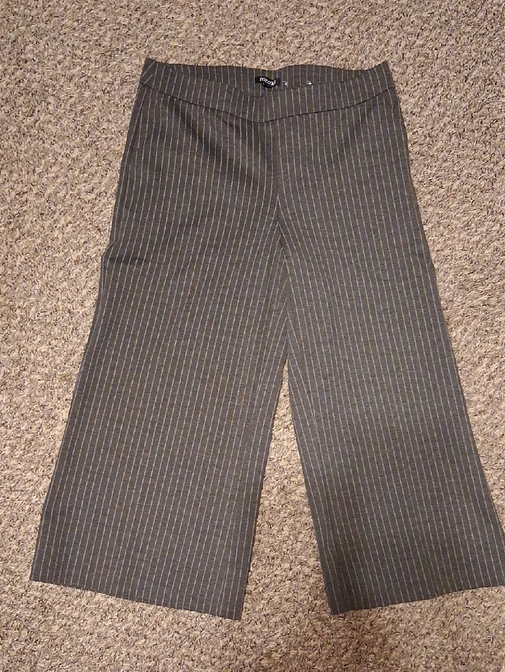 Roz & Ali Gray Pinstripe Wide-Leg Trousers